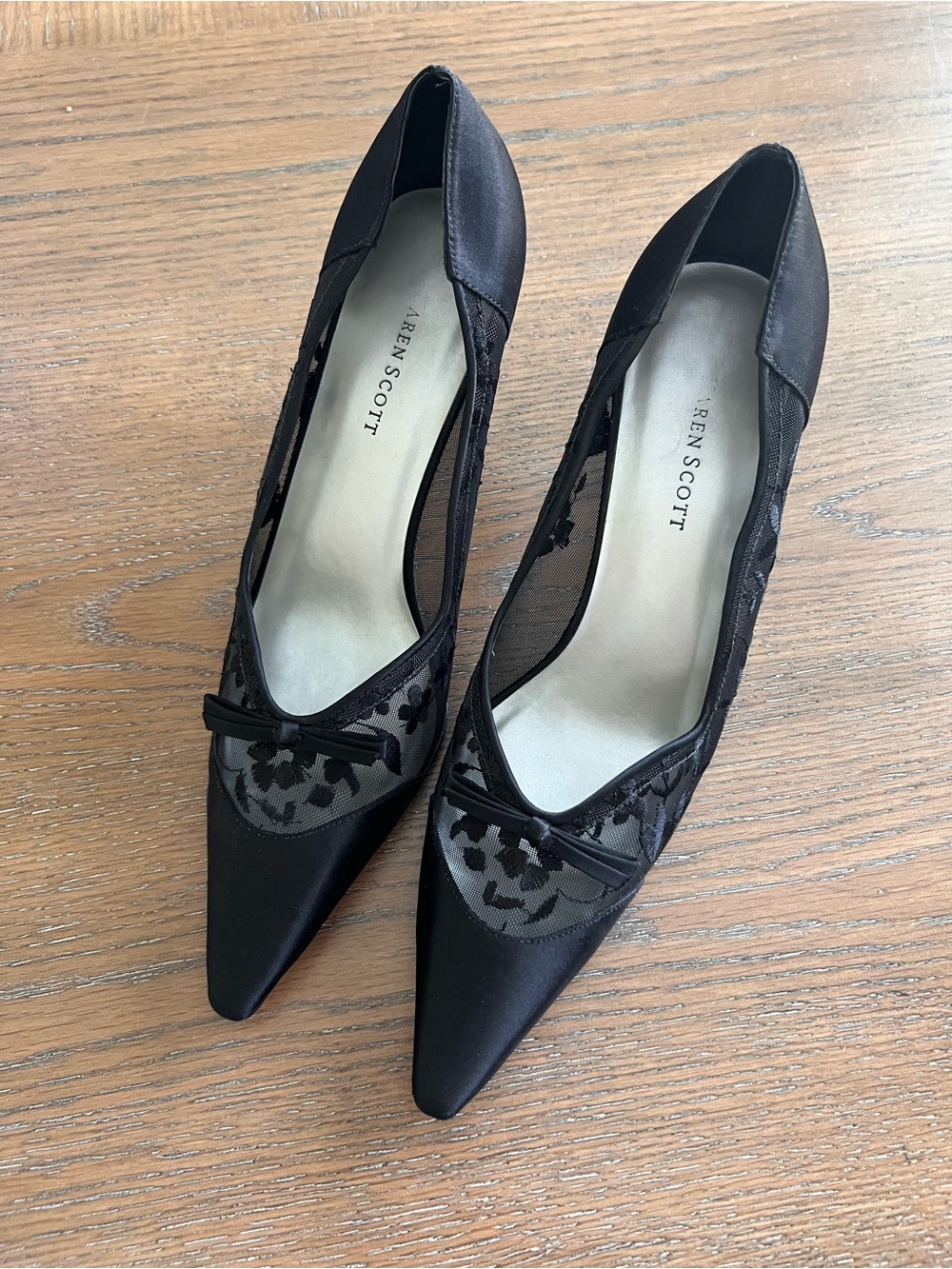Vintage Karen Scott Black Floral Mesh and Lace Pointed Toe Pumps Size 9